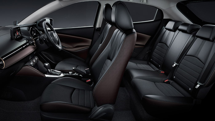 blog_20180221__M2_18_car-gallery-interior01