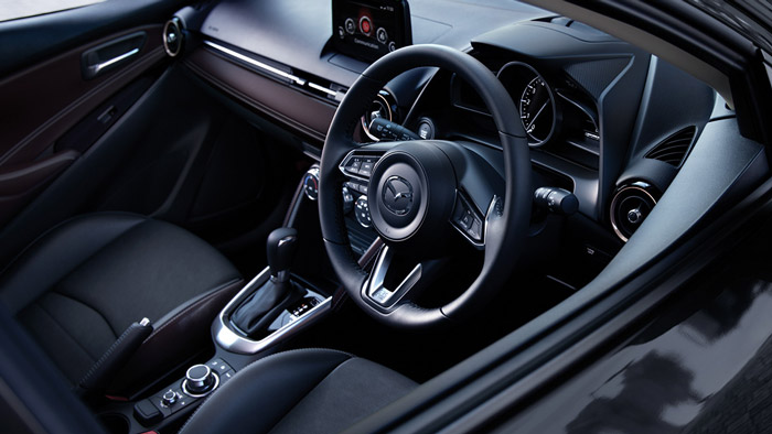 blog_20180221__M2_18_car-gallery-interior03
