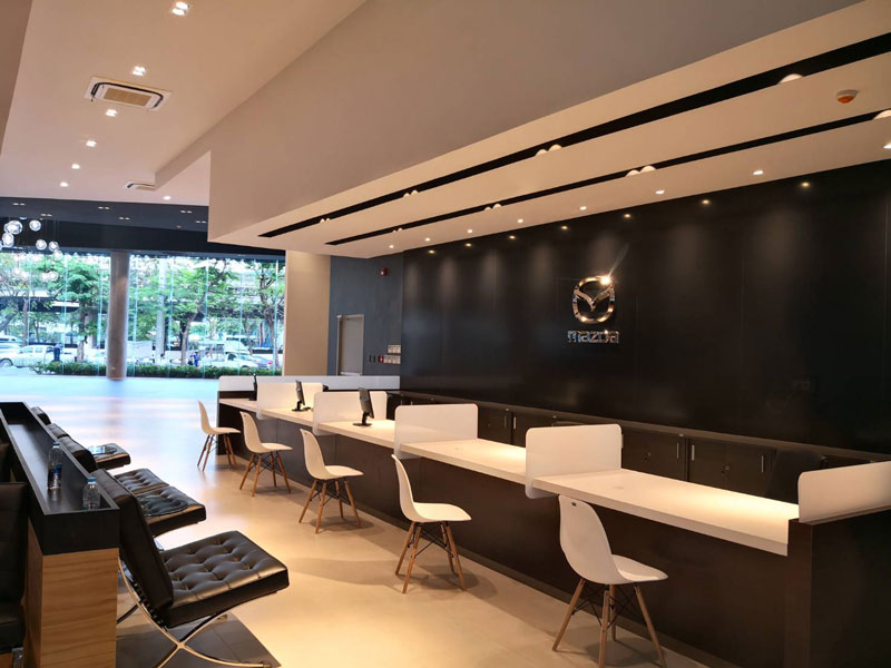 LMS__NewShowroom01