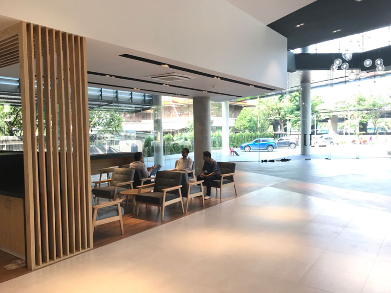 LMS__NewShowroom06