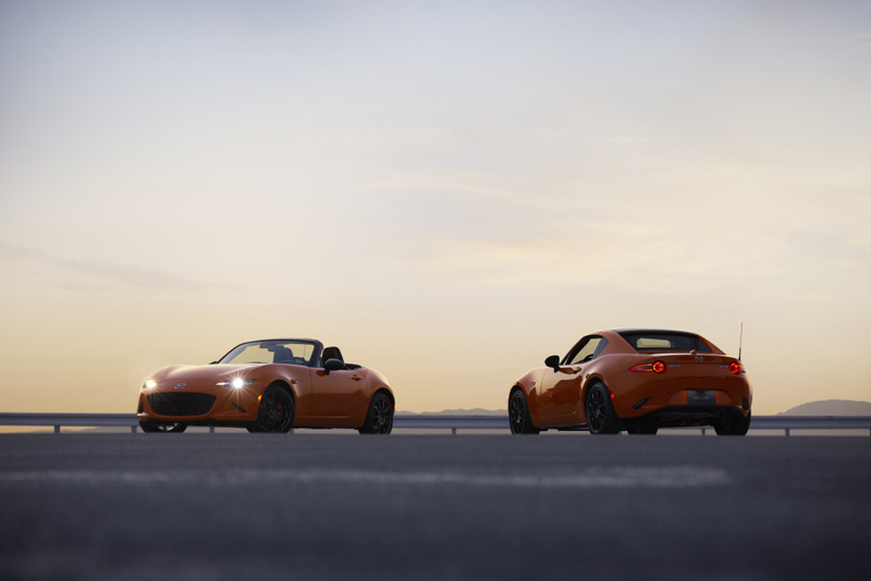 2019-Mazda-MX-5-Miata-30th-Anniversary-01-800x