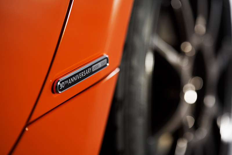 2019-Mazda-MX-5-Miata-30th-Anniversary-Badge-800x