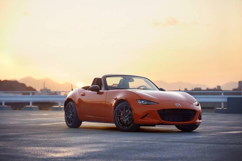 2019-Mazda-MX-5-Miata-30th-Anniversary-Soft-Top-01-800x